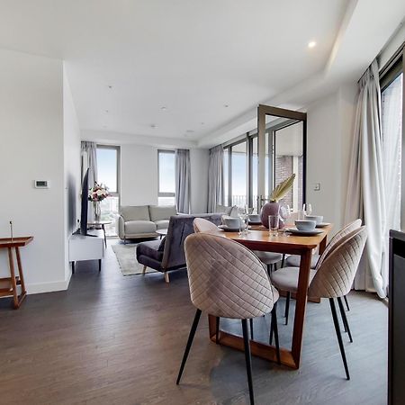 Deluxe Three Bedroom Apartment By London Excel Stays Buitenkant foto