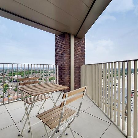 Deluxe Three Bedroom Apartment By London Excel Stays Buitenkant foto